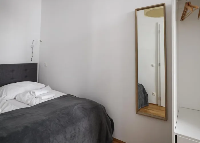 Easy-flat Pilgramgasse - Near Metro Апартаменти Відень